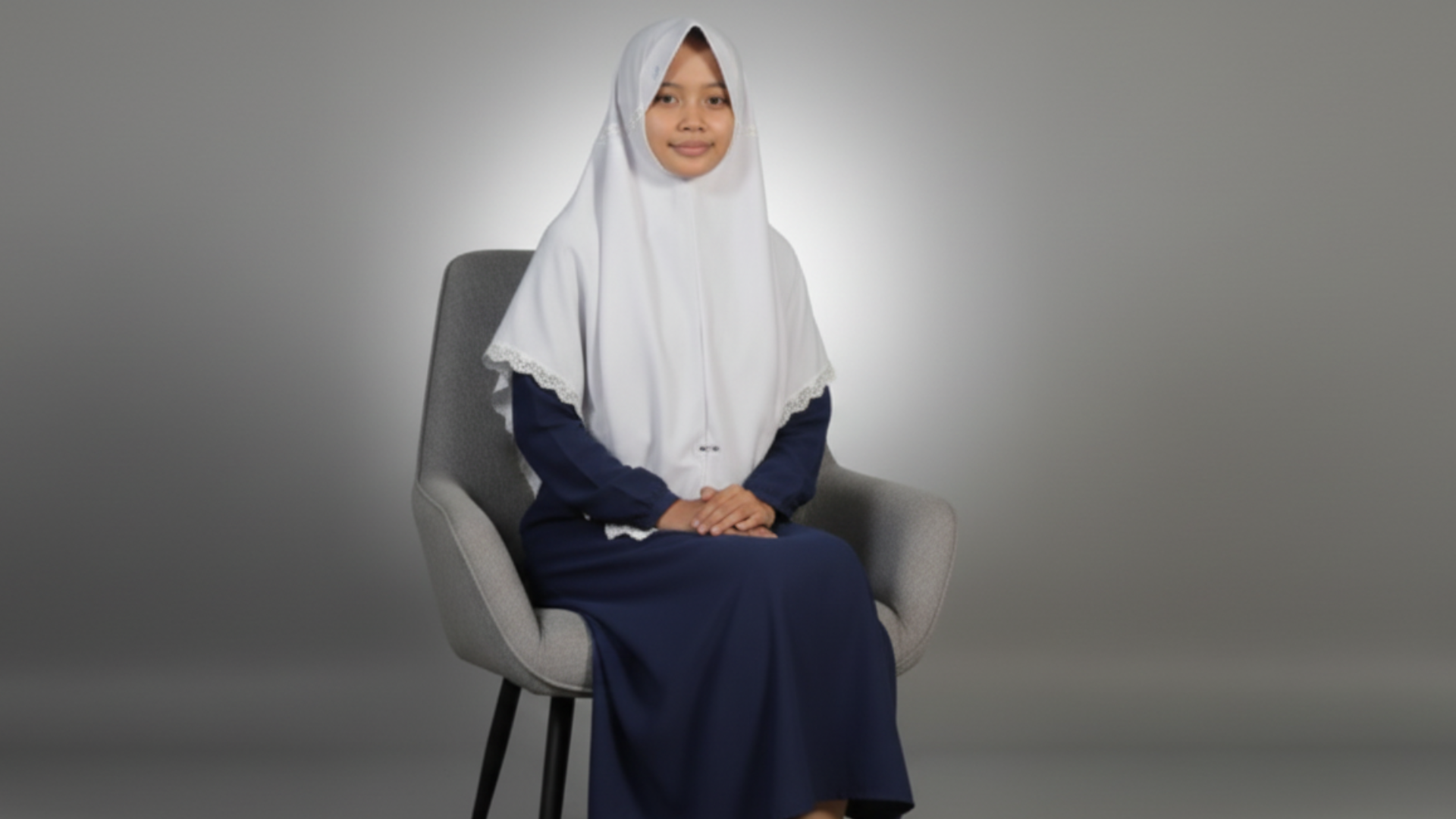 TIARA NUR AZIZAH